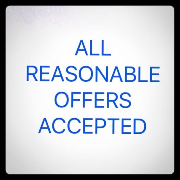 Small boho Ana and rose dress longer sides elastic top area. Rayon - Picture 6 of 6